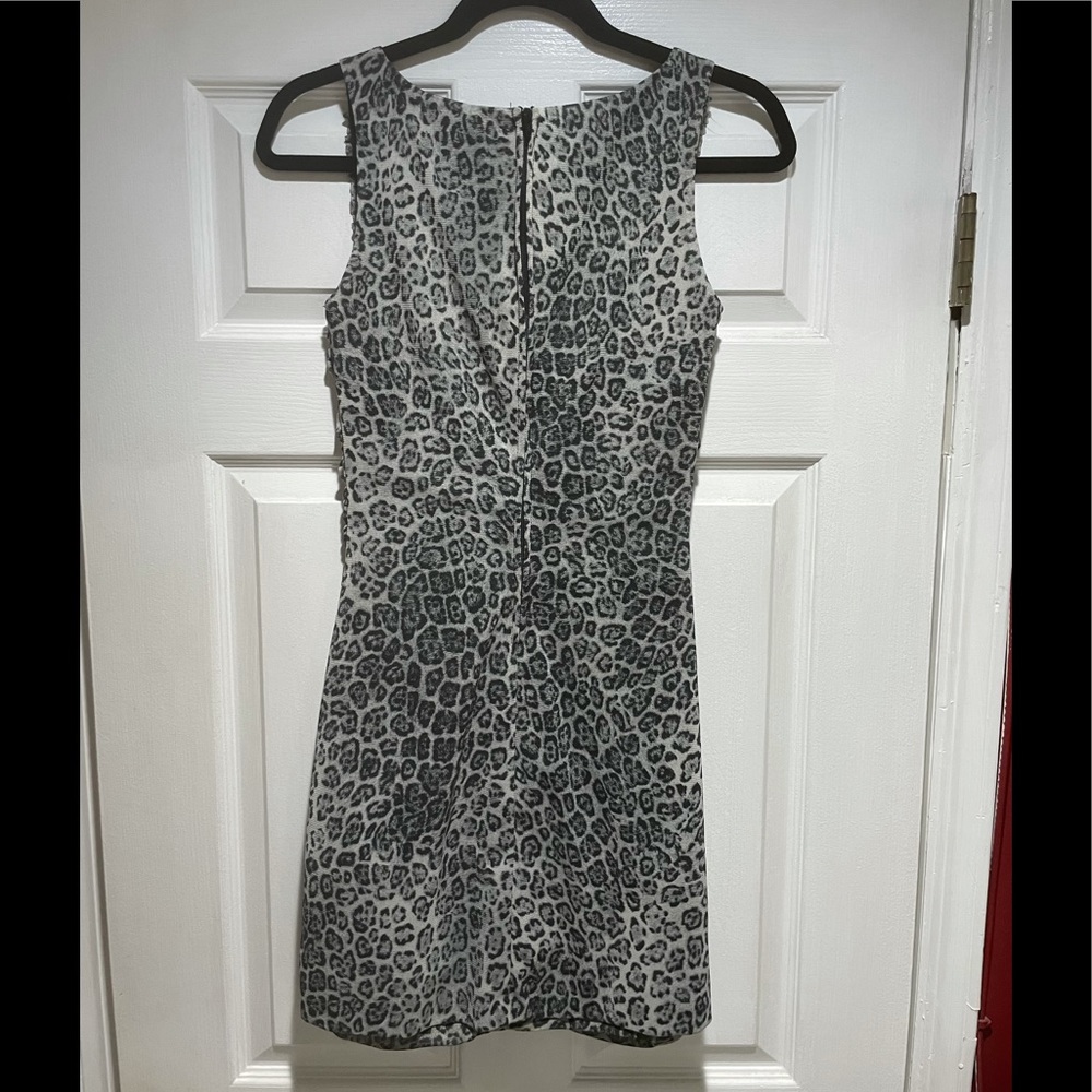 Cache dress - Picture 2 of 2
